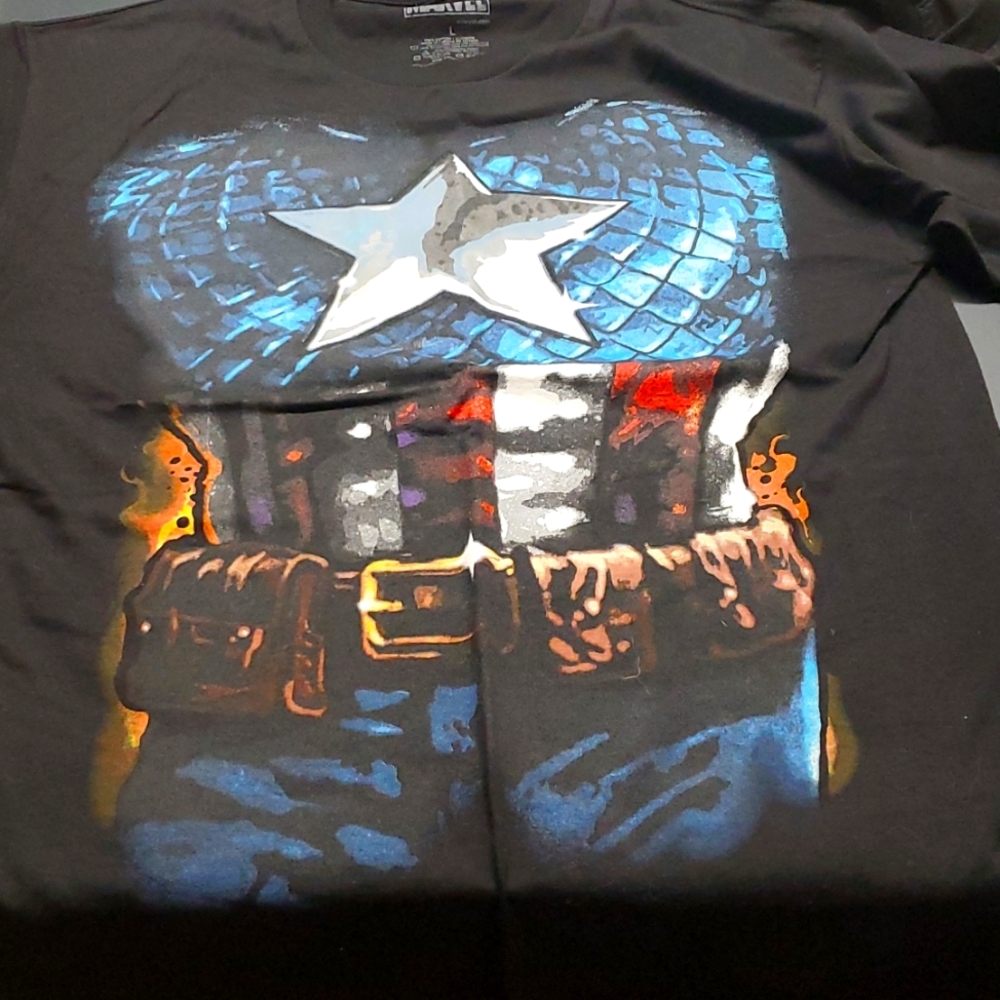 NWOT Captain America TShirt